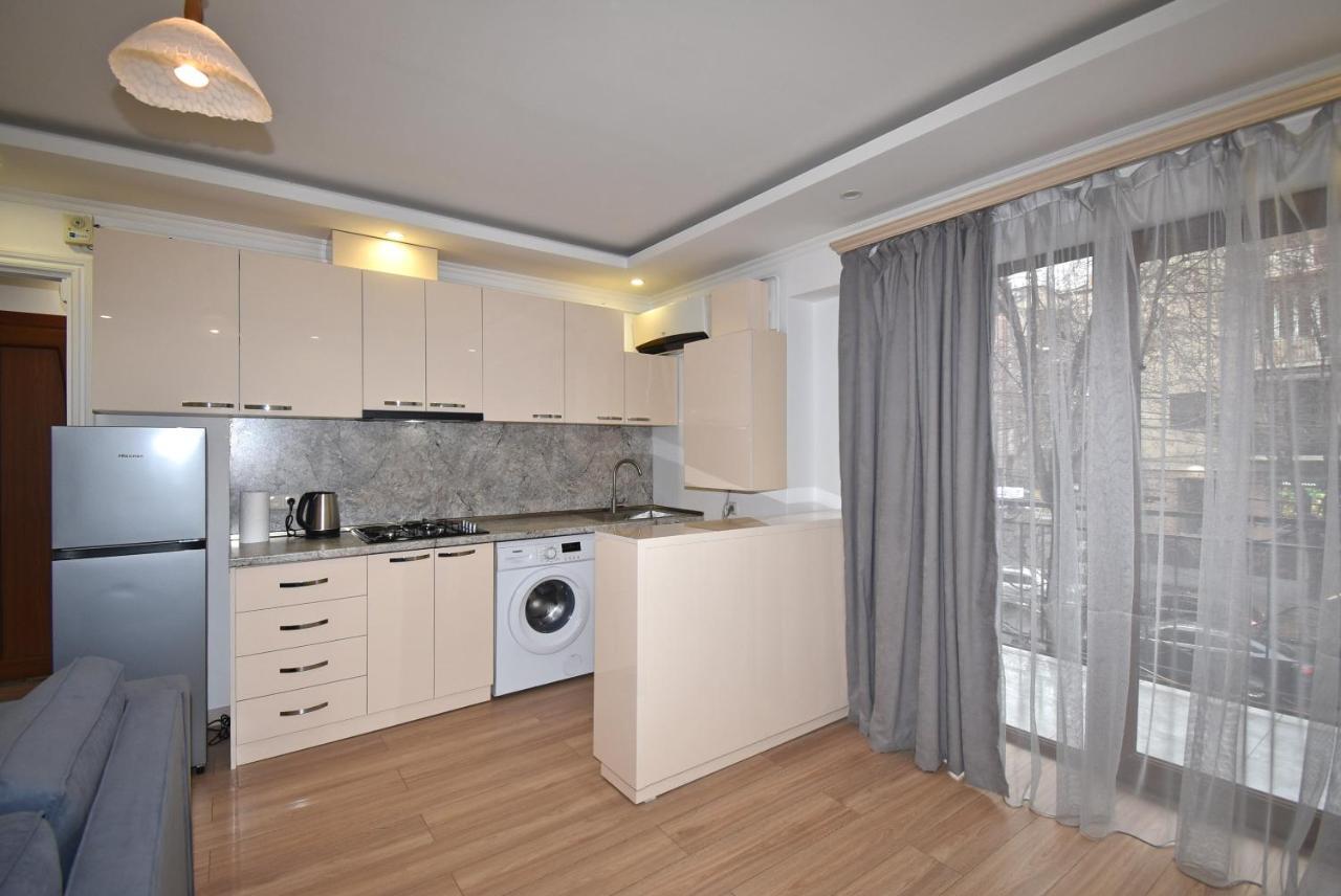 19Tumanyan Excellent Apartment In The Centre Of Capital Jerevan Eksteriør billede