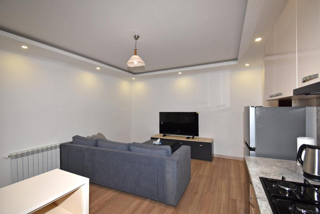 19Tumanyan Excellent Apartment In The Centre Of Capital Jerevan Eksteriør billede